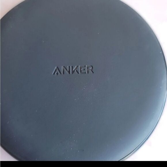 Cell phone charging pad and cord unknown - Picture 3 of 5